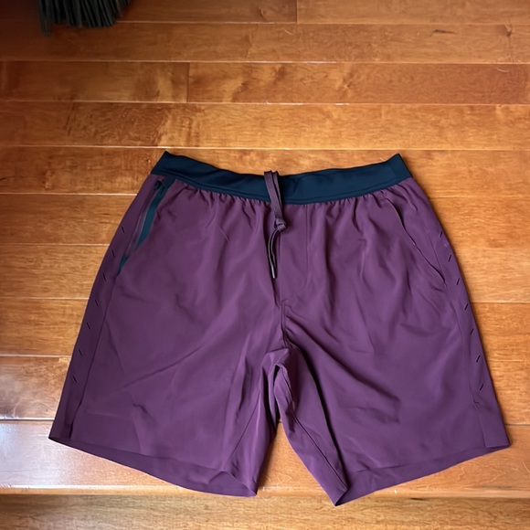 NWOT Ten Thousand Maroon Interval Short (No Liner) 7" Size Small - Picture 6 of 7